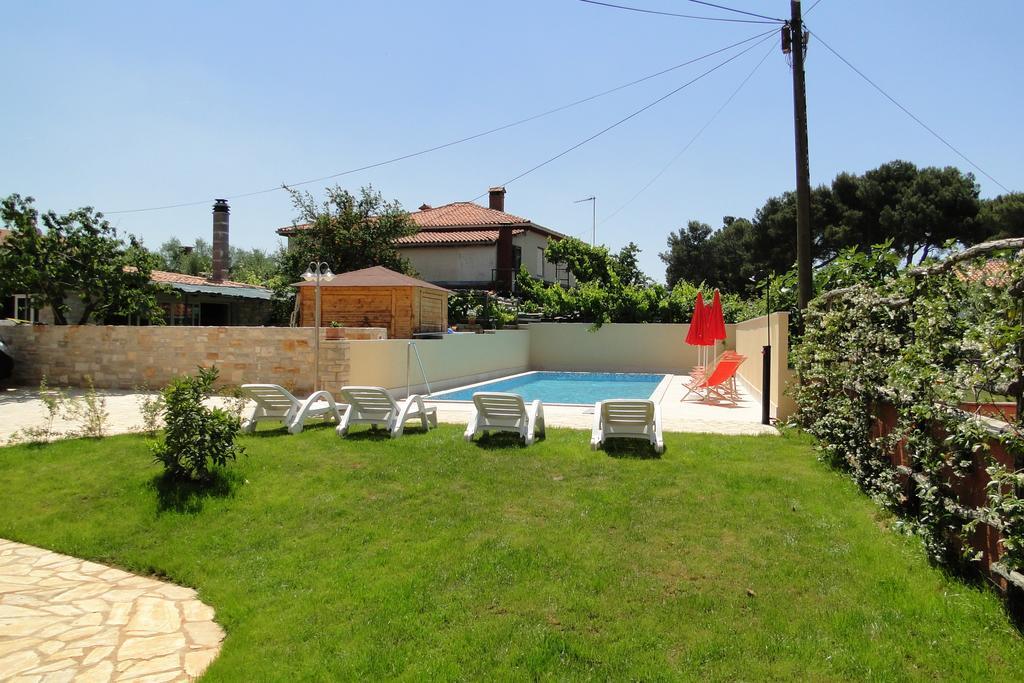 Apartments Villa Ela 우마그 외부 사진