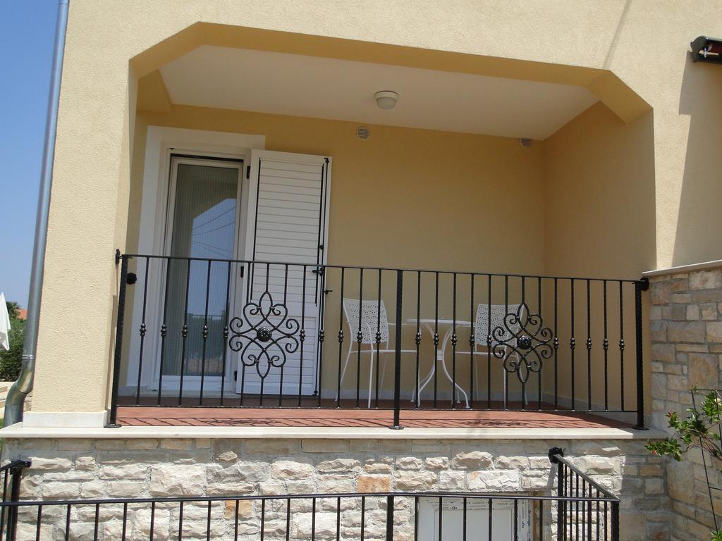 Apartments Villa Ela 우마그 외부 사진