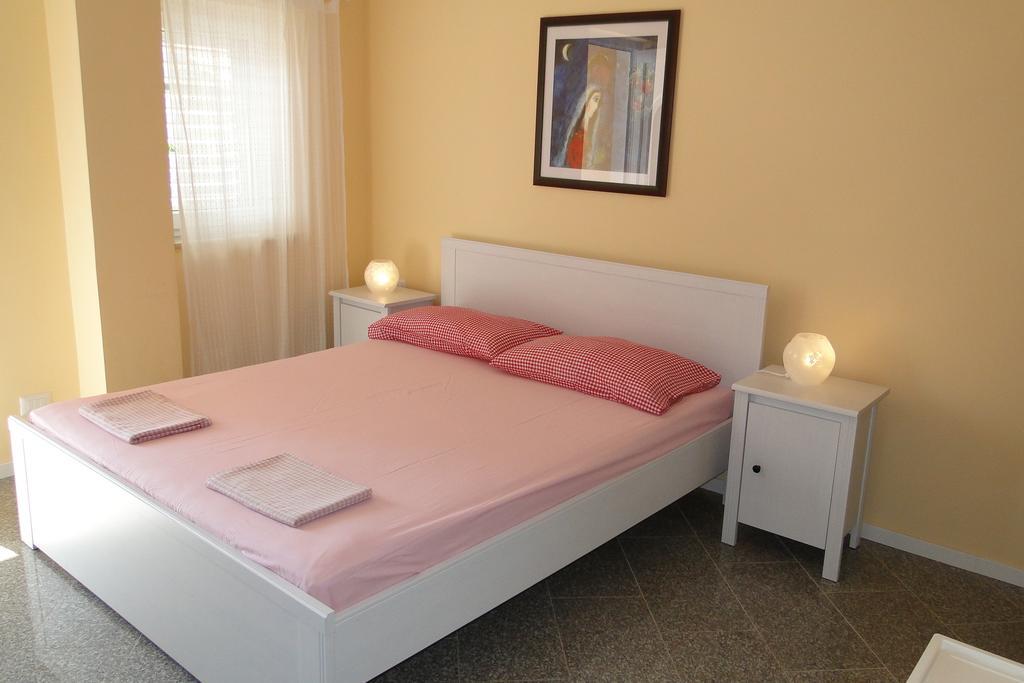 Apartments Villa Ela 우마그 외부 사진